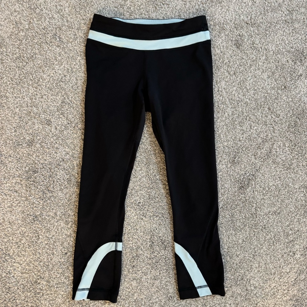 Lululemon Run Inspire Crop Women's Size 4 Pant 24 x 21 Black Light Blue